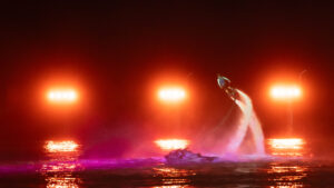 Nóng: Show diễn Jetski bắn pháo hoa trên mặt biển tại Cát Bà khởi động